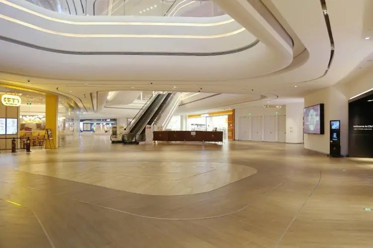 Choosing Ceramic Tiles for Commercial Spaces: Considerations and Ideas