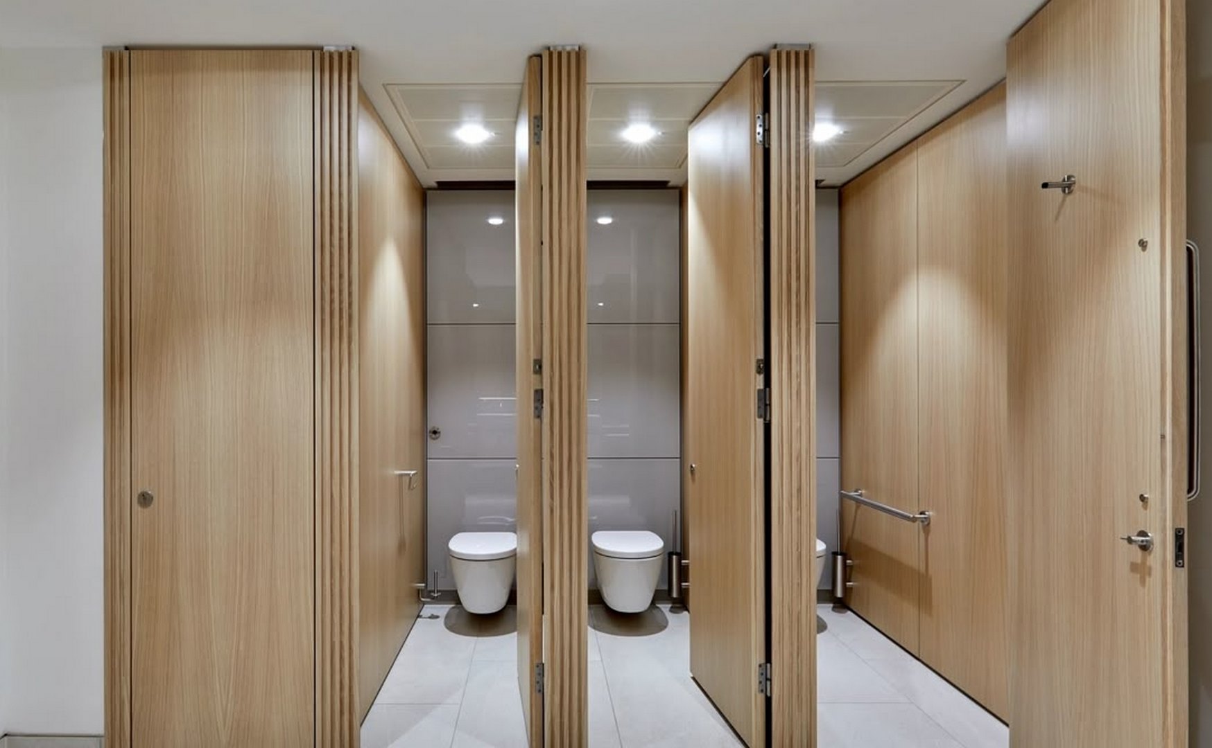 Wall Mount Commercial Toilet