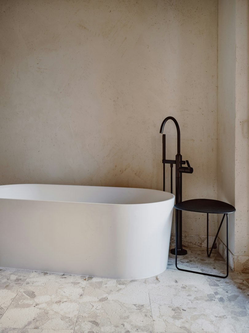 floor standing black matt faucet