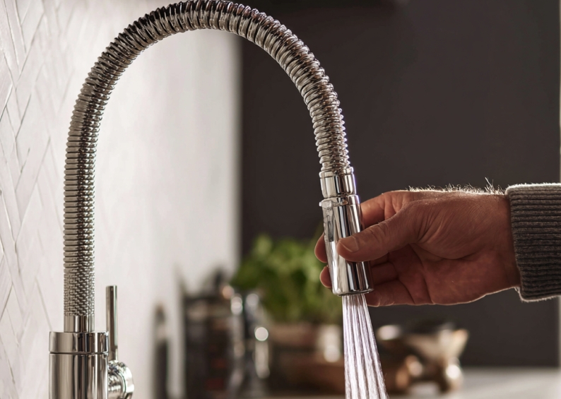 pull out spray kitchen tap