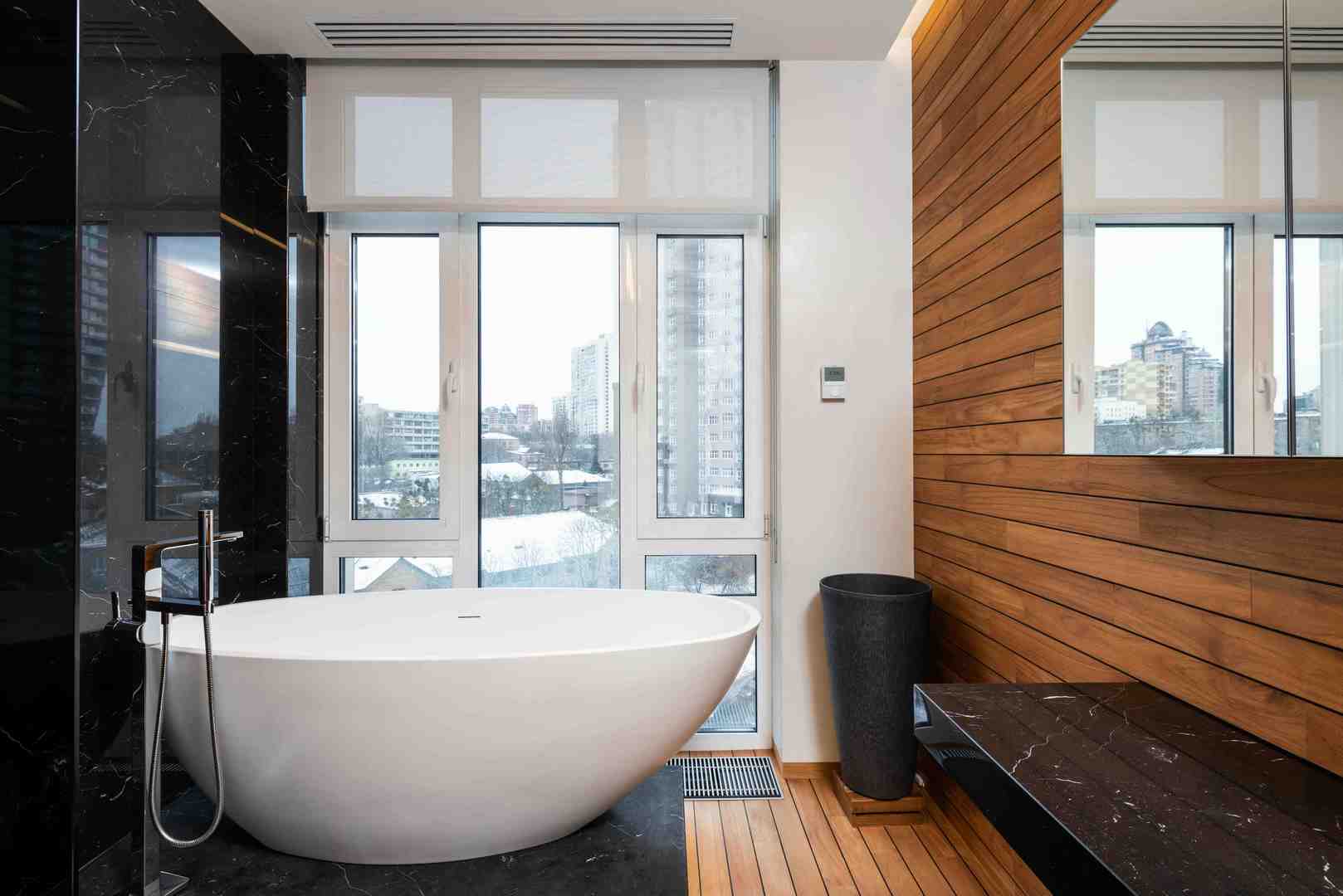 freestanding bathtub