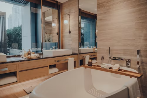 hotel bathtub 